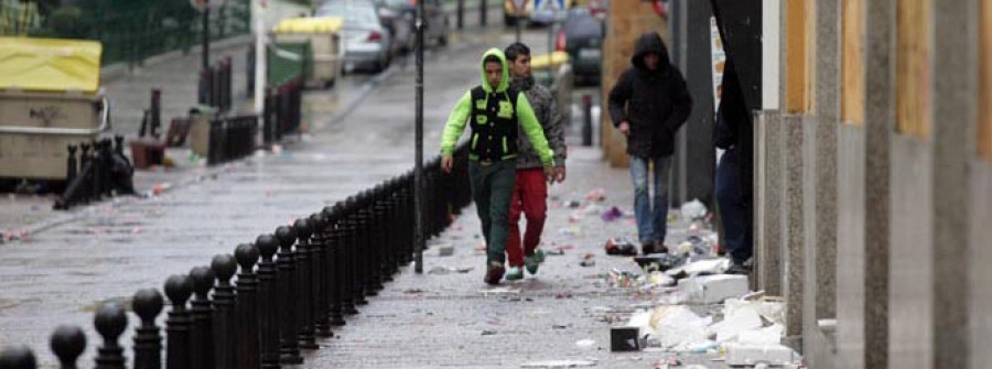 La ciudad celebra  el nuevo año sin incidencias y con pocas “barras libres”