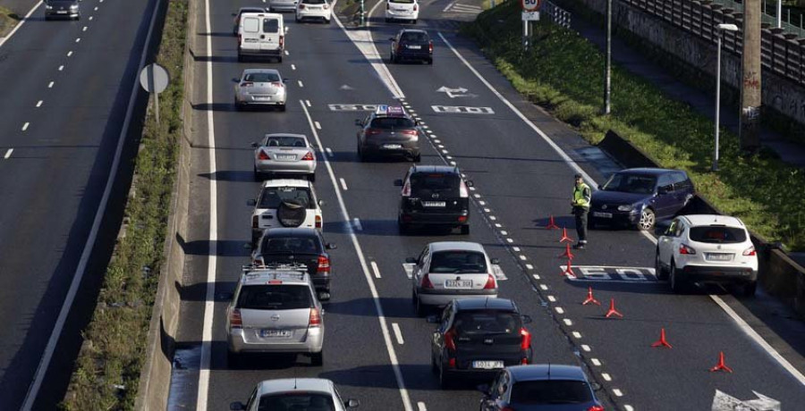 Un alcance obliga a cortar al tráfico un carril de Alfonso Molina a la altura de Palavea