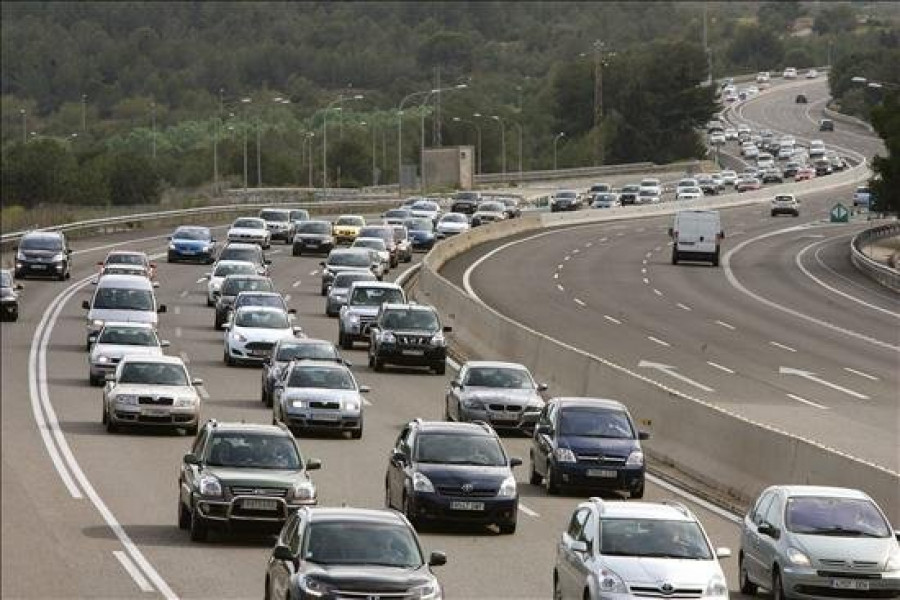 Tráfico informa por carta del estado de coches con entre 7 y 10 años de vida