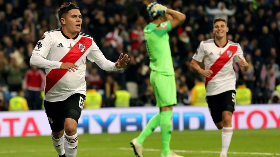 Quintero toca el cielo y proclama a River campeón