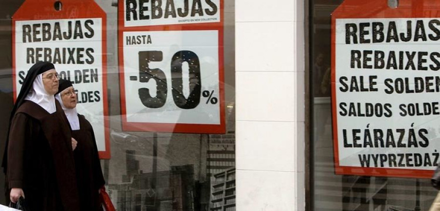 Las ventas del comercio minorista en Galicia suben un 5% en mayo, por encima de la media