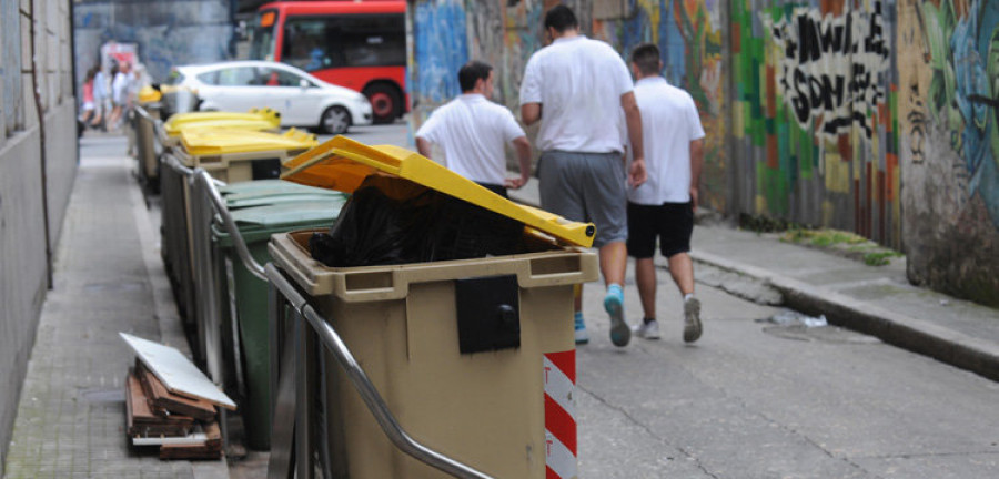 La Marea quiere evitar la acumulación de basura este verano poniendo el foco sobre los hosteleros