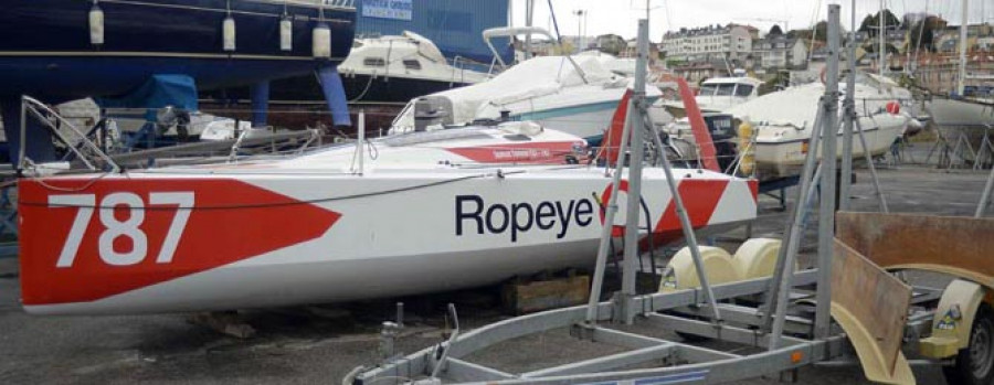 Un barco de la Mini Transat, víctima del temporal