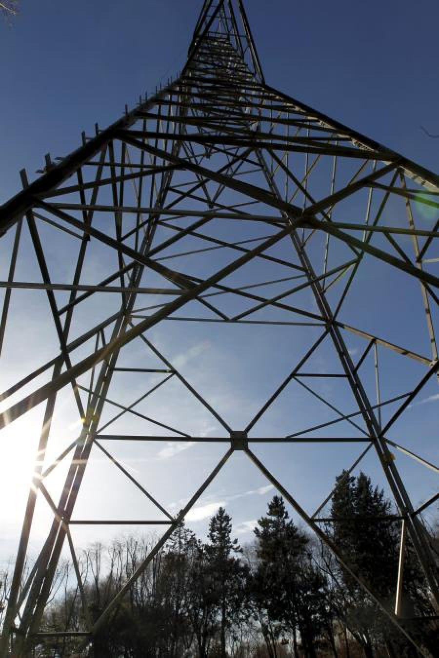 La luz bajaría un 14 por ciento si las renovables se pagaran con tasas, según expertos