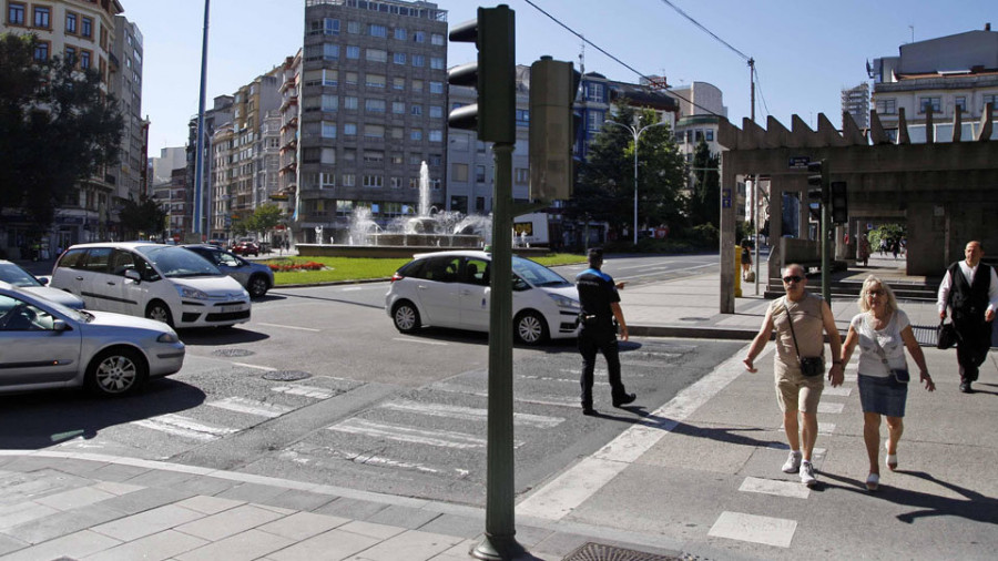 Una avería apaga los semáforos de Cuatro Caminos durante ocho horas