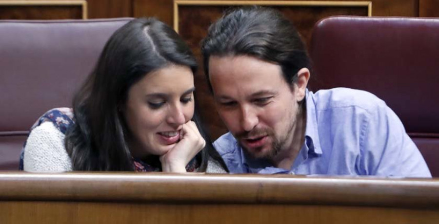 Condenan a un poeta “machista” a pagar 50.000 euros a Irene Montero