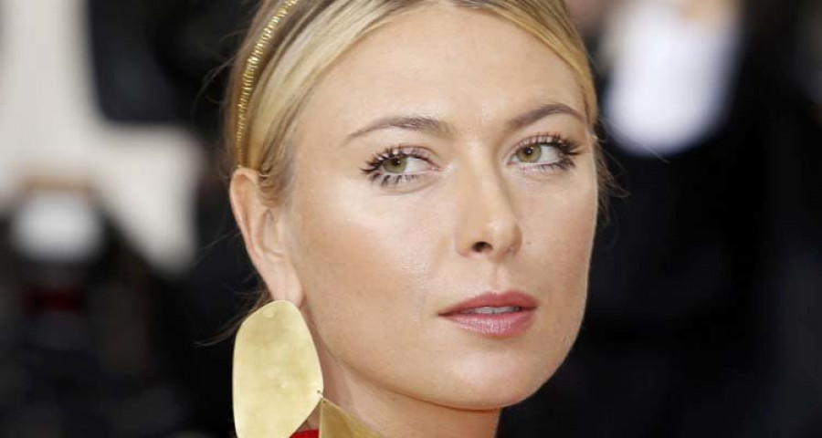 La tenista Maria Sharapova disfruta de un día de compras por Barcelona