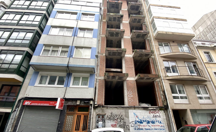 A Coruña tiene el menor tiempo de espera por una licencia municipal de Galicia