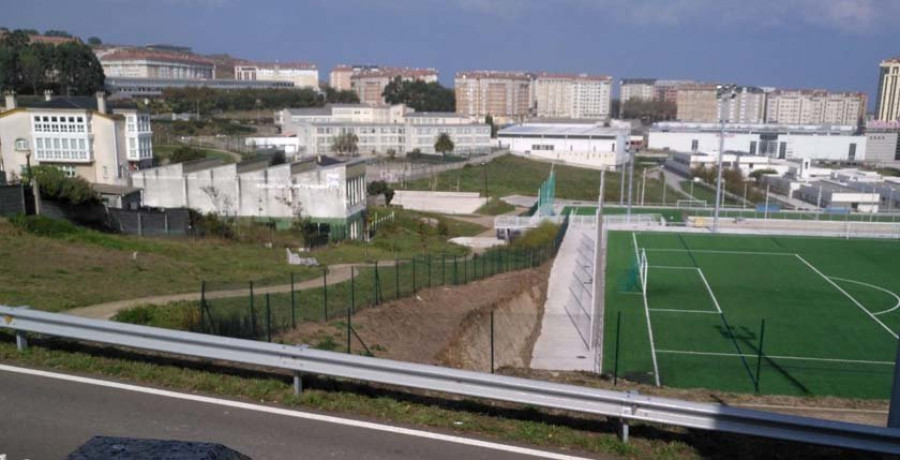 El PSOE alerta de las deficiencias en el acceso a los campos  de fútbol de Visma