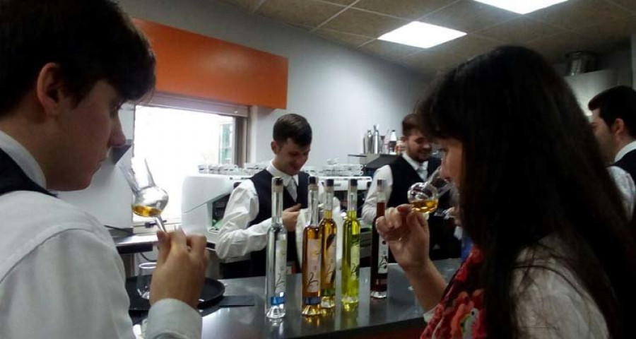 Jacobo Diz, del Paseo das Pontes de A Coruña, prepara su videorreceta para el concurso de Le Cordon Bleu