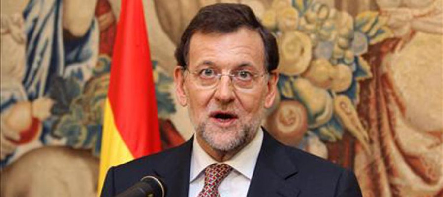 Rajoy afirma que bajará el IRPF y que no quiere subir el IVA