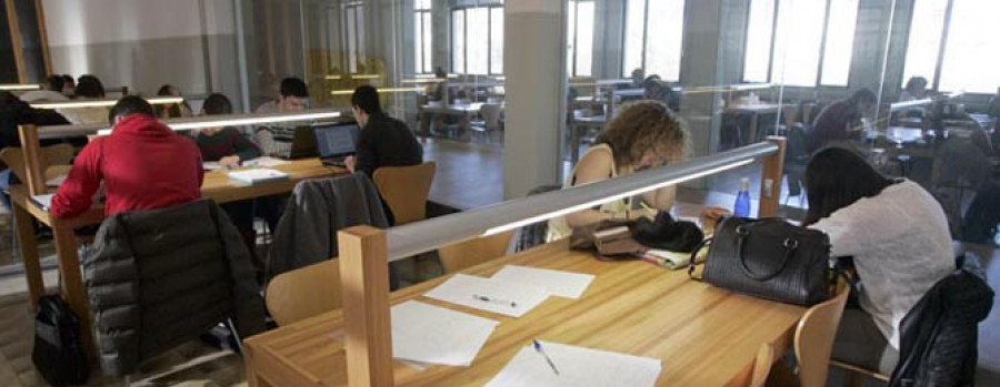 La falta de sitios de estudio alimenta la picaresca entre los universitarios