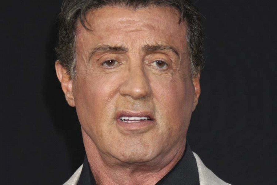 Sylvester Stallone niega haber violado a una mujer en los años 90