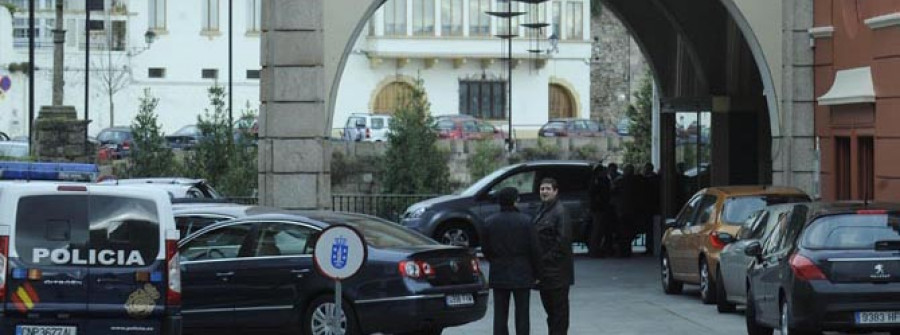 El Finisterre se cierra a cal y canto para las vísperas de la boda de Marta Ortega