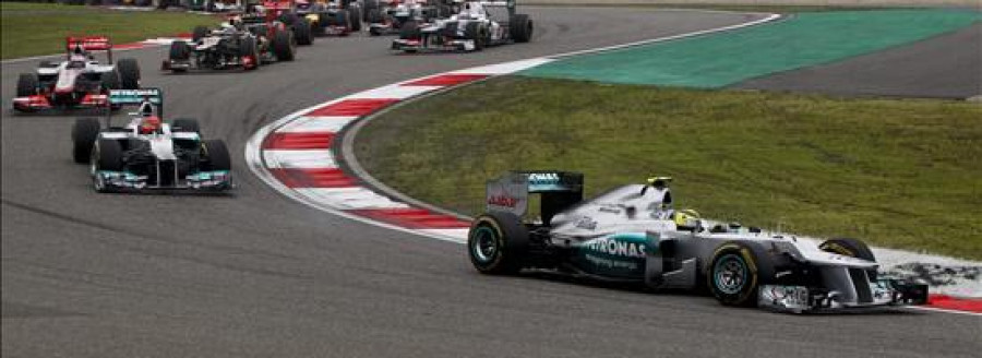 Rosberg gana en China y Hamilton es el nuevo líder del Mundial de Fórmula Uno