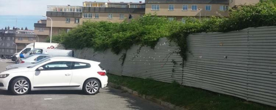 La oposición denuncia la desatención del Gobierno municipal a los barrios