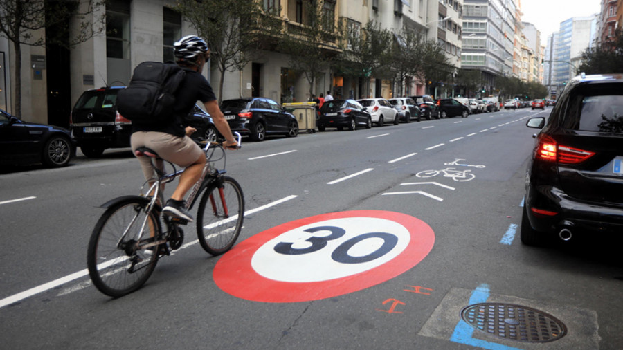 El carril 30 se instala en Juan Flórez a la espera de su examen de septiembre