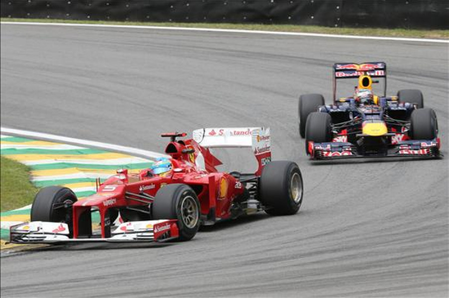 Alonso abandona en Sepang en su gran premio número 200 desde su llegada a F1