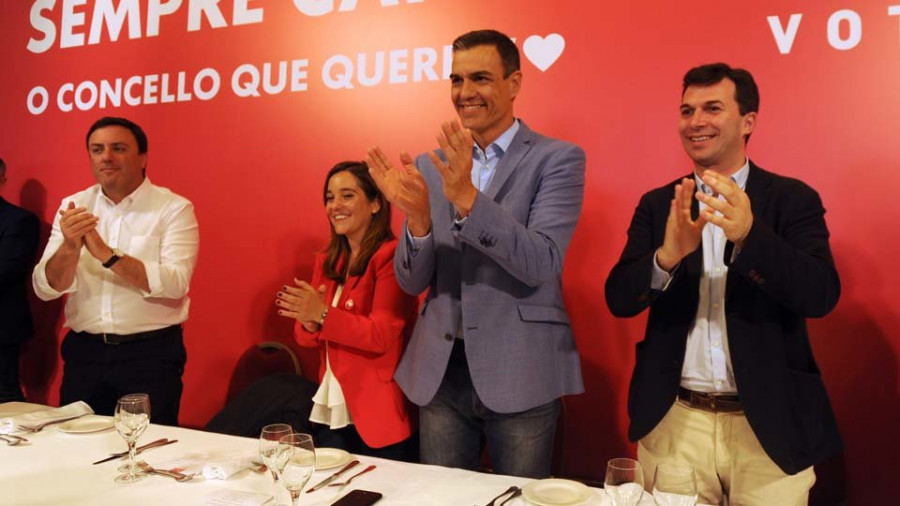 Pedro Sánchez pide al socialismo que no se relaje para que A Coruña no retroceda