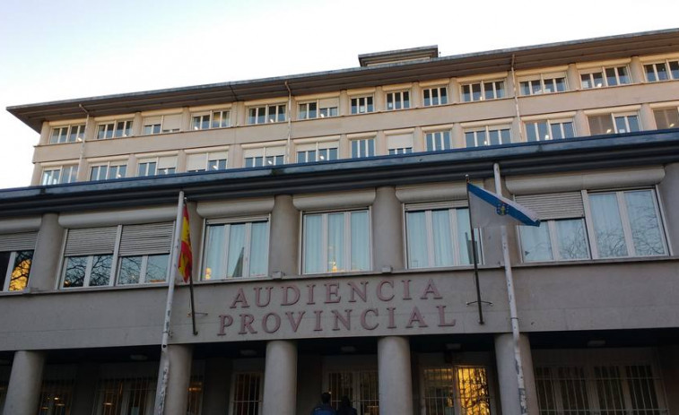 Un hombre acusado en A Coruña de abusar de un menor de 13 años reconoce los hechos y acepta dos años de prisión