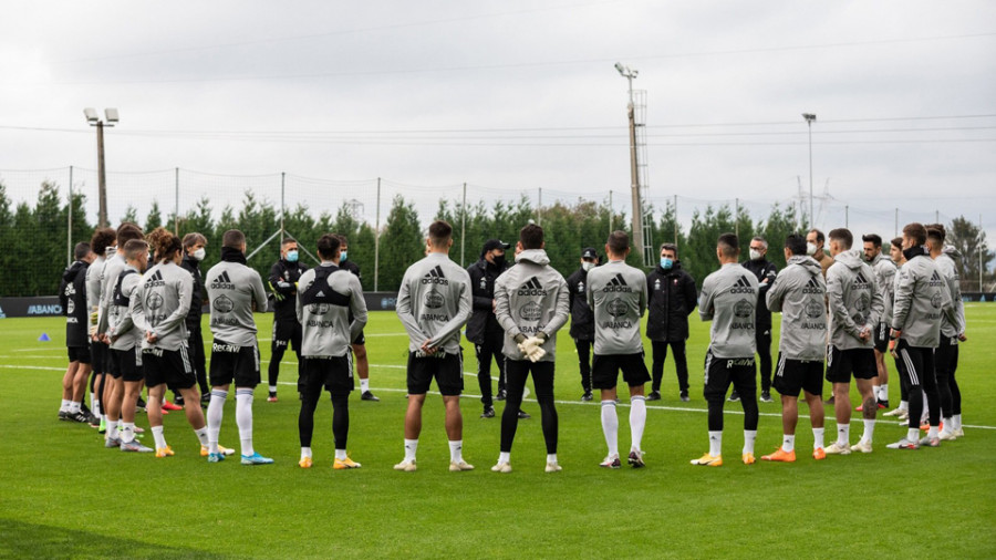 La plantilla estrenó la ciudad deportiva de Mos