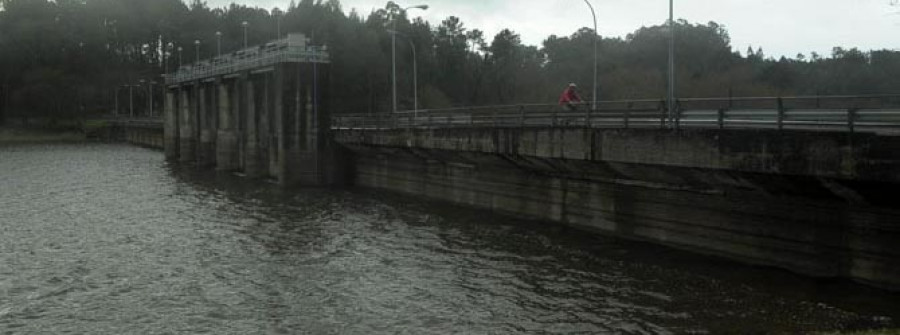 BETANZOS-Medio Ambiente mantiene la conexión del embalse  de Cecebre con Meirama