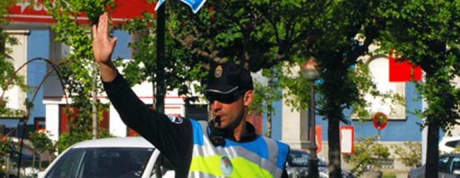 La Policía Local da la nota  al quedarse sin silbatos