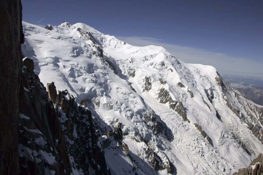 Rescatan a los tres alpinistas españoles bloqueados en el Mont Blanc