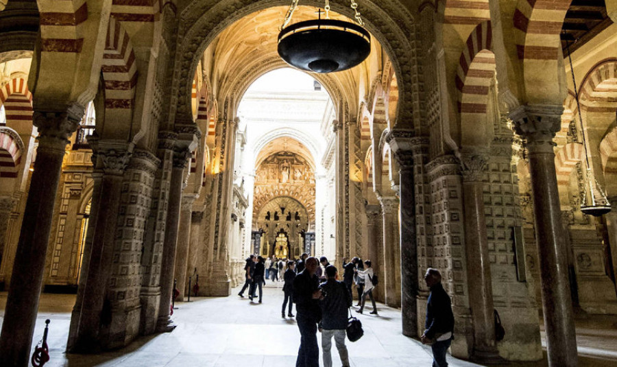 Expertos defienden que el templo de la Mezquita-Catedral  de Córdoba “nunca” fue de la Iglesia