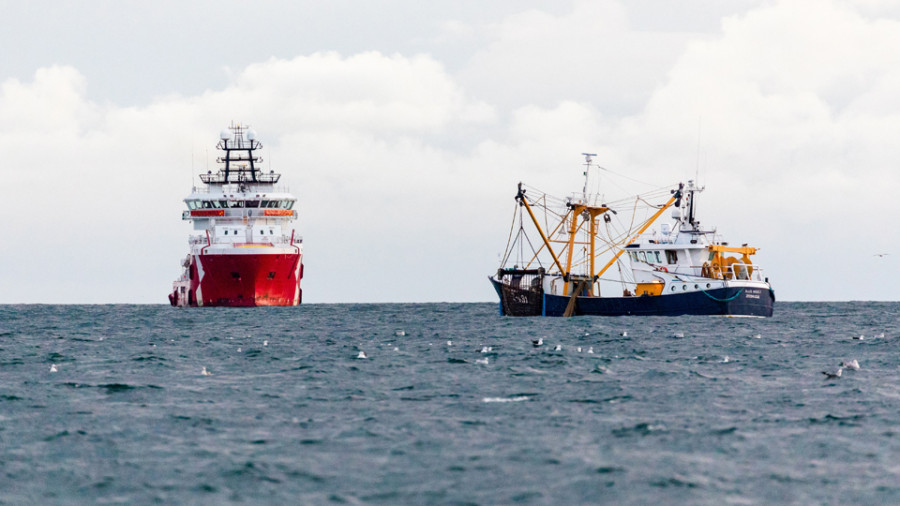 Los pescadores gallegos sacaron del mar más de seis toneladas de basura en 2020