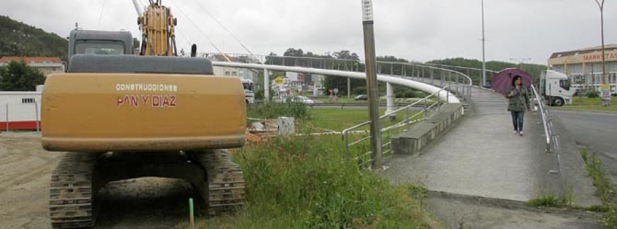 La Xunta retirará a mediados de julio la pasarela peatonal de la glorieta de Sabón