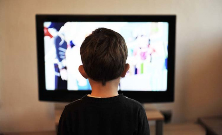 Los bebés que ven la televisión pueden tener más riego de conductas atípicas