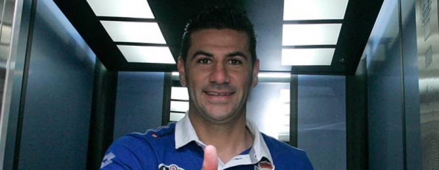 Riki, encantado de seguir en el Depor