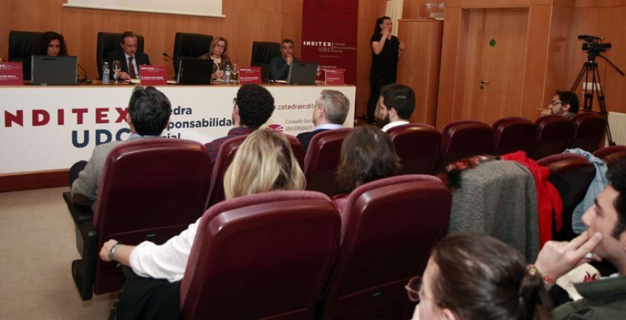 Un centenar de alumnos de doctorado amplía su formación gracias a las ayudas Inditex-UDC