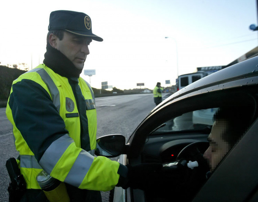 Interceptados en Dumbría y Bergondo dos conductores que triplicaban la tasa de alcoholemia