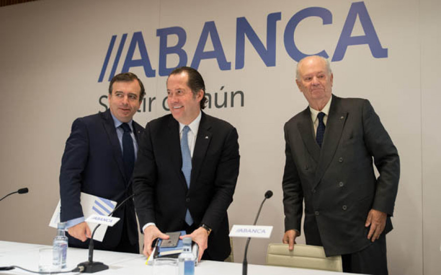 Abanca retribuye con 2,6 millones a sus consejeros y directivos en 2014