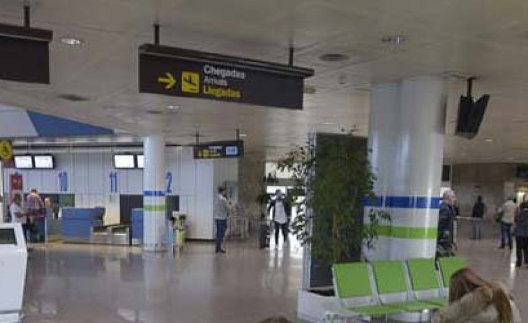 Incautan ropa de equipos y selecciones a una pasajera en Alvedro