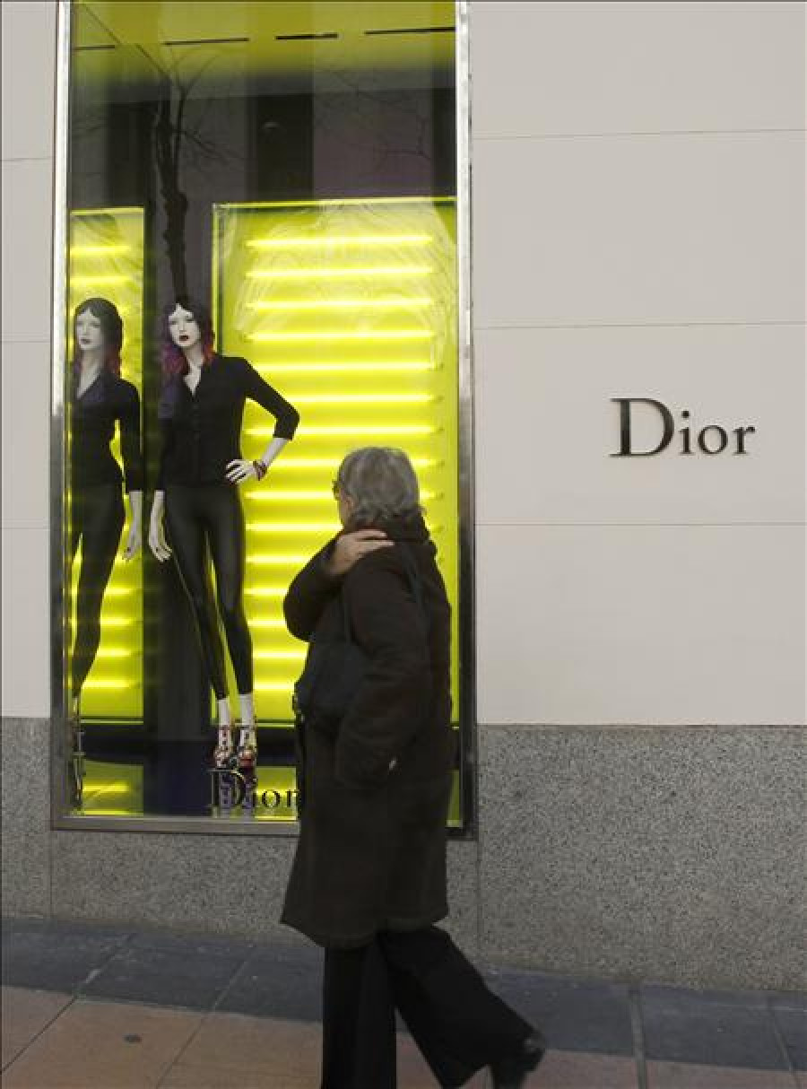 La mujer Dior vuela con "dulce modernidad" hacia el invierno 2012-2013