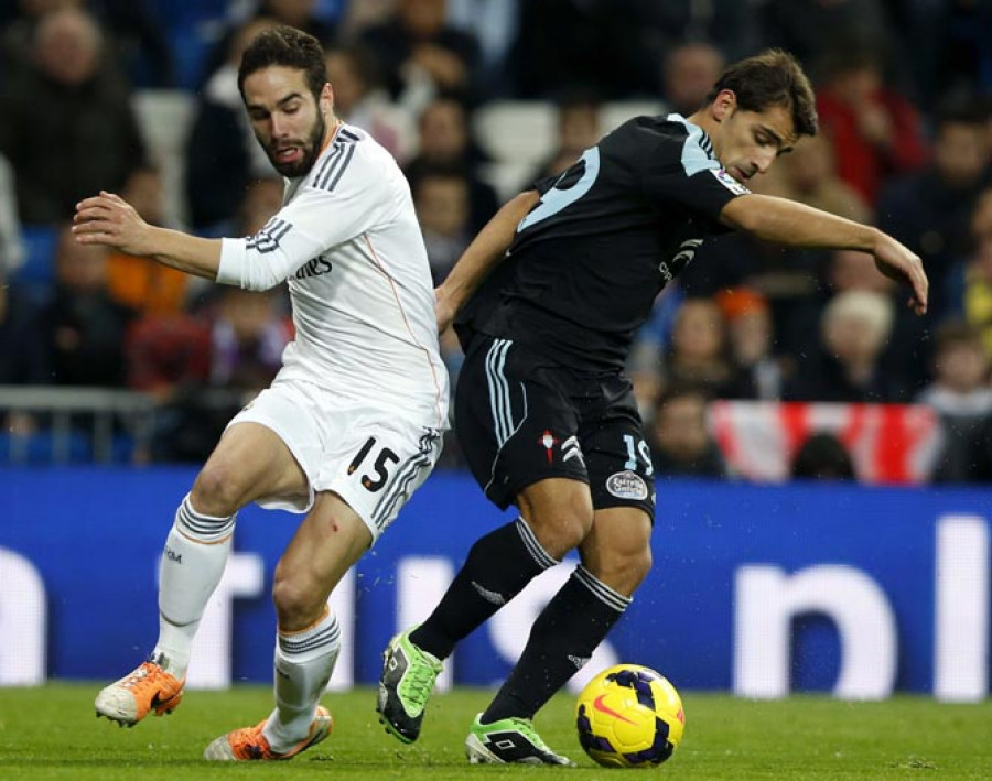 Carvajal y la falta de pegada viguesa mantienen al Madrid en la lucha