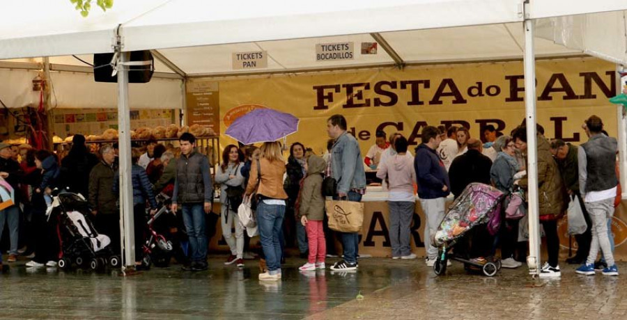 La comarca se sube a los food trucks en Sada para continuar la ruta gastronómica en Carral