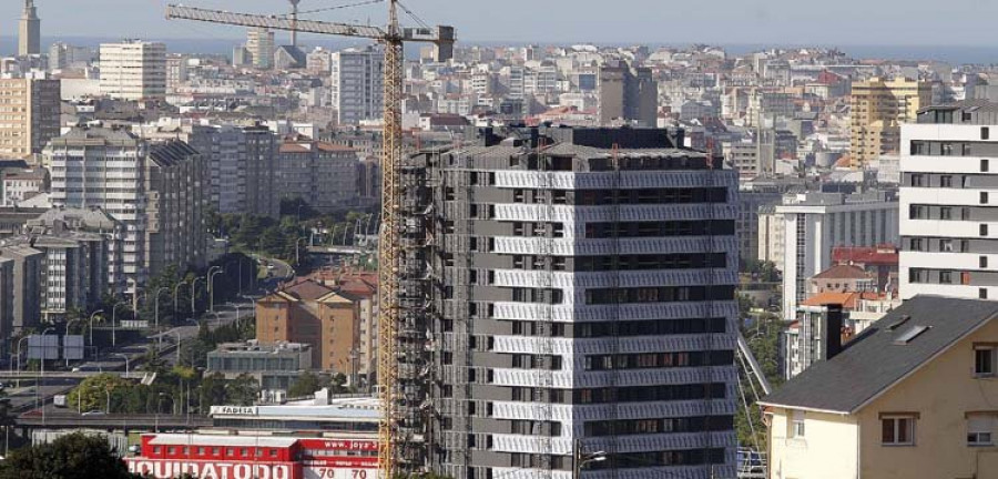 La compra de una vivienda en A Coruña resulta un 20% más cara que en Vigo