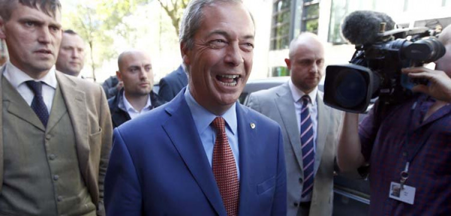 Farage dimite tras conseguir sus objetivos con la victoria del Brexit