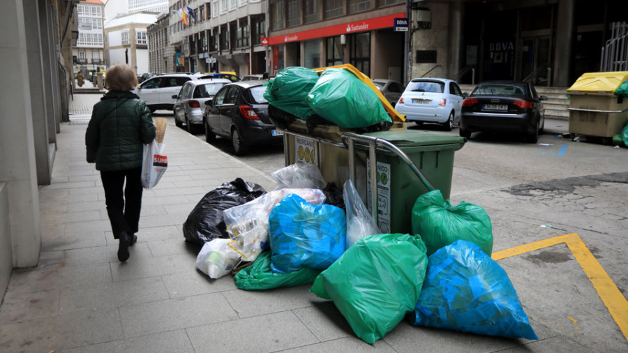 La basura acumulada no se retirará de las calles por completo hasta mañana