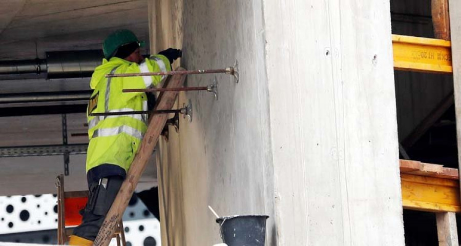 El coste laboral en Galicia se eleva un 2% durante el tercer trimestre