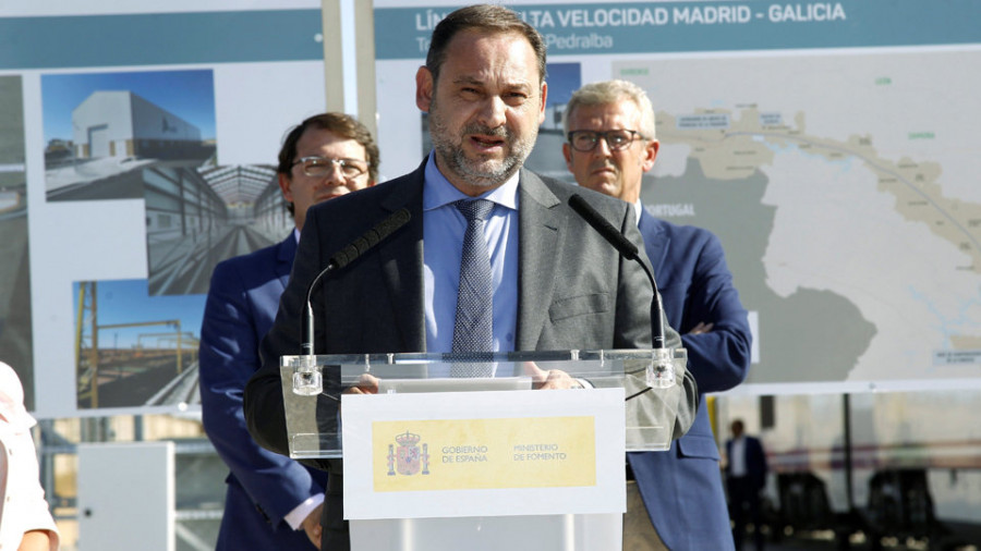 Feijóo dice que en 2021 es imposible la conexión de Lugo con el AVE