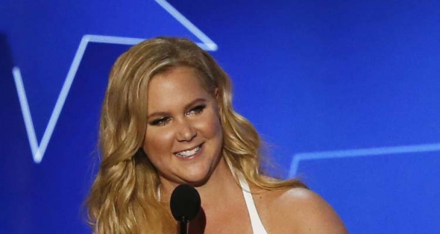 Amy Schumer podría encarnar una Barbie de carne y hueso en el cine