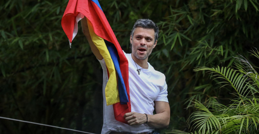 El dirigente Leopoldo López, liberado por militares opositores a Maduro