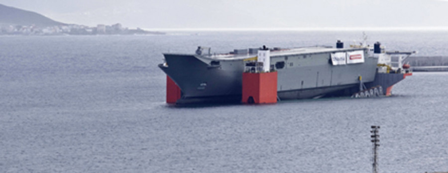 El “Canberra” sufre un golpe en su casco antes de emprender hoy viaje a Australia