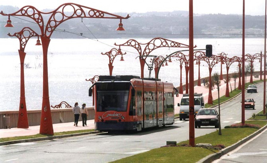 El PSdeG dice que la renuncia de la Xunta a construir el metro ligero es un "insulto" a los vecinos