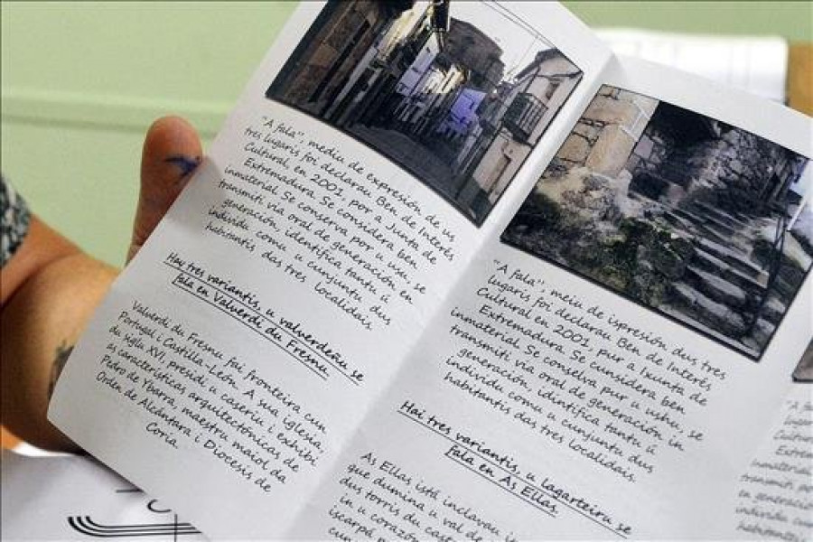 "A fala", la lengua común de 6.000 extremeños, llega al Nuevo Testamento